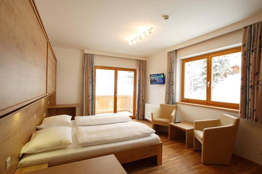 Familien & Wohlfuhlhotel Johanneshof Saalbach-Hinterglemm Exterior foto